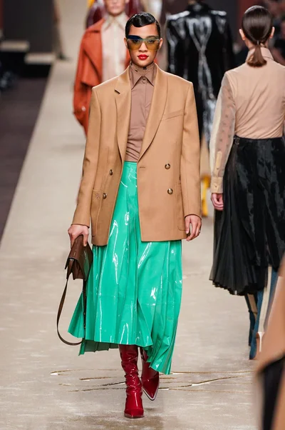 Look 14